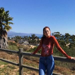 Meet your Posher, Carlee